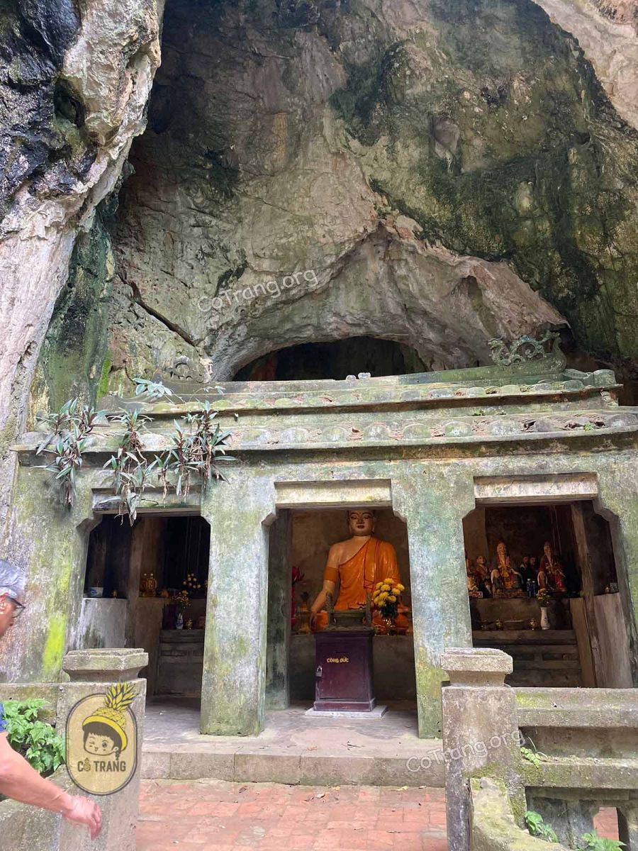 động tàng chơn tại danh thắng ngũ hành sơn