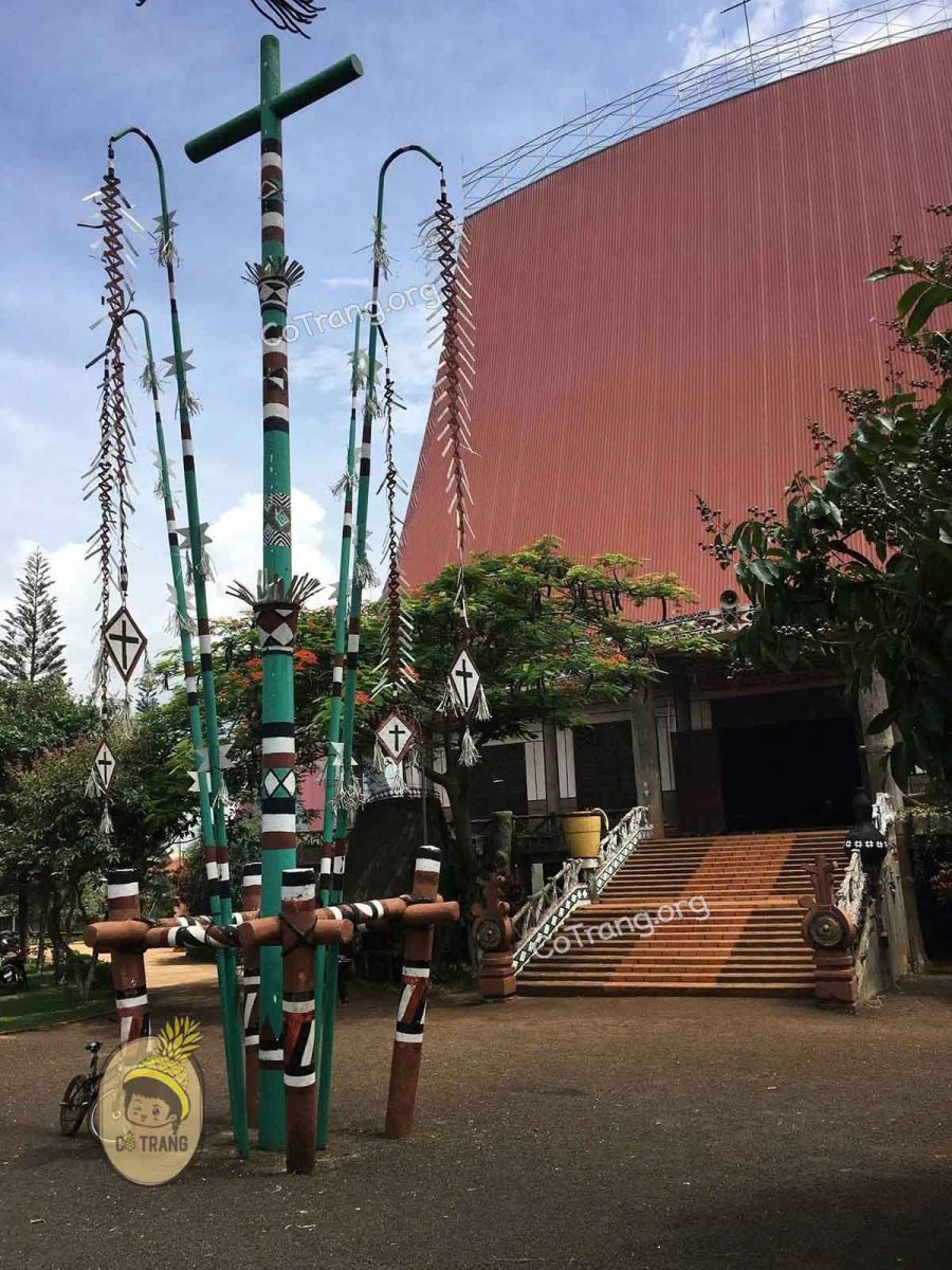 Nhà Thờ Pleichuet - Gia Lai (ảnh sưu tầm)