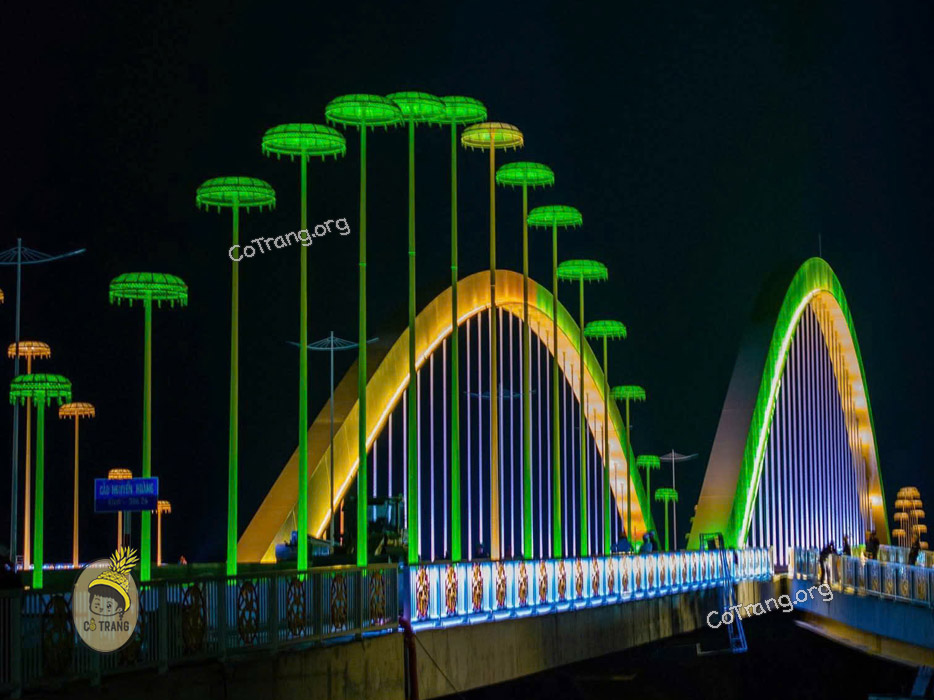 cầu nguyễn hoàng huế