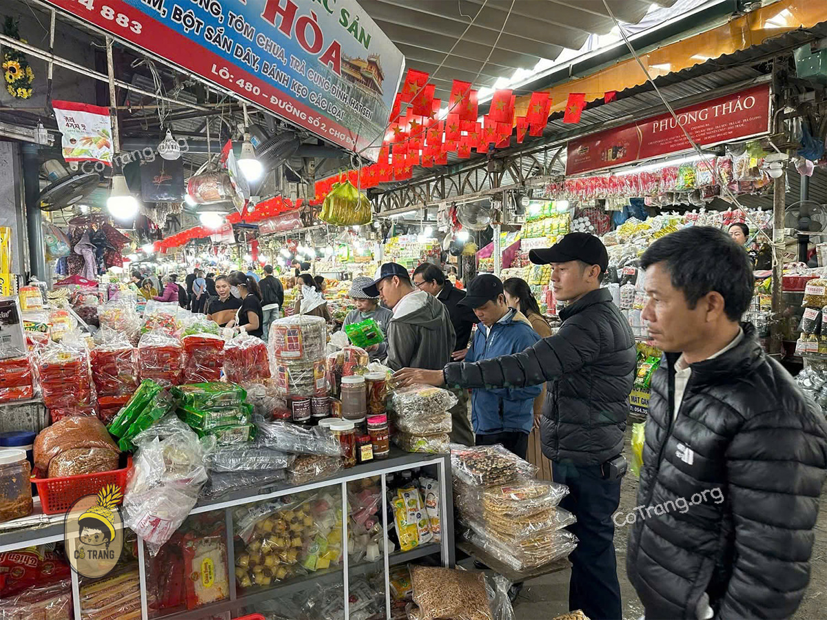 chợ đông ba huế