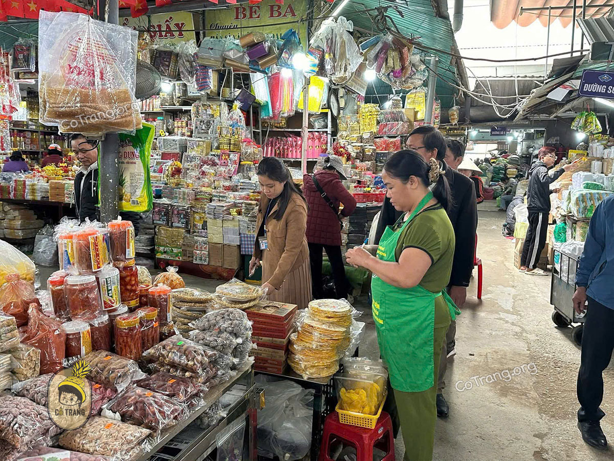 chợ đông ba huế