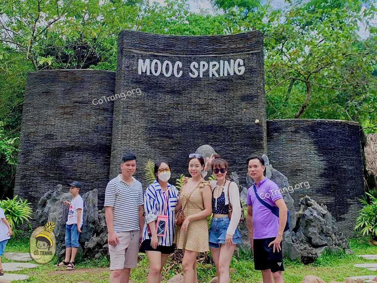 suối nước moọc quảng bình, mooc spring