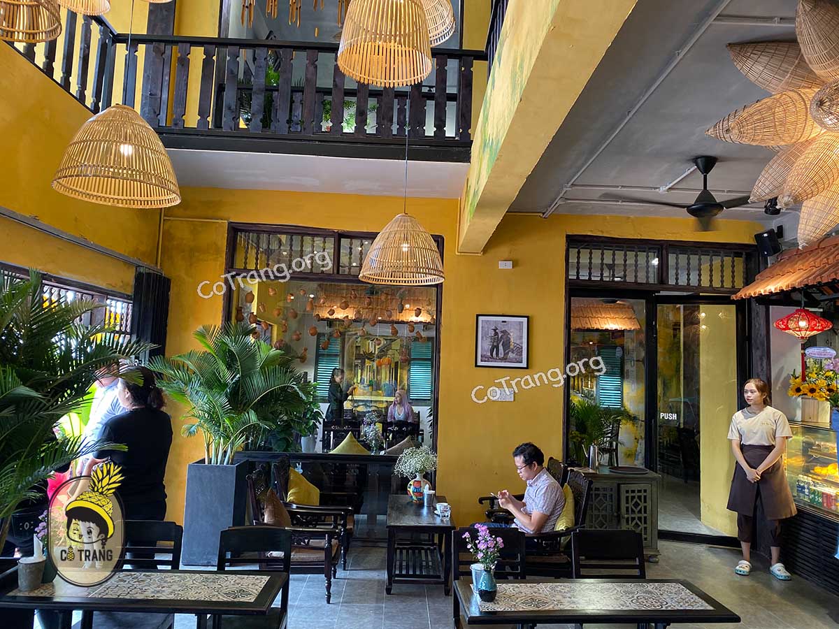 Út Tịch Cafe - 102 Bạch Đằng, Đà Nẵng